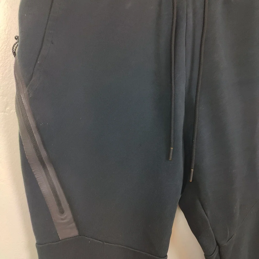 Nike‎ Tech Fleece Pants Mens Small Black Tapered Joggers Activewear Streetwear